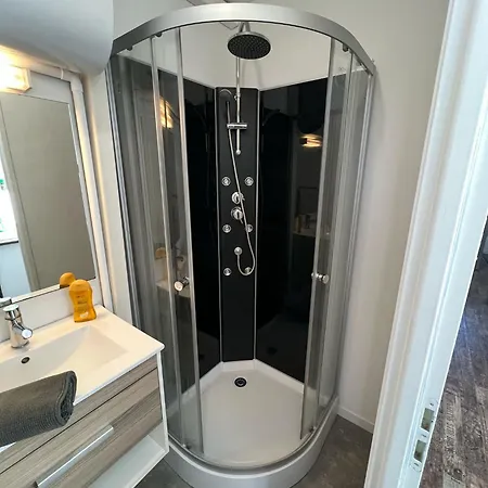 Guibert 19 F2 Duplex Apartment